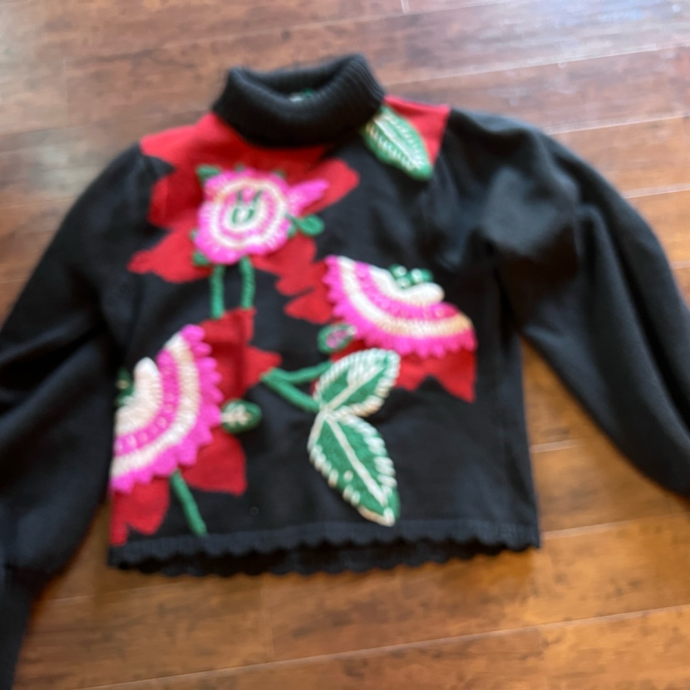 🌸🌹🌺 FARM RIO 🌺🌹🌸 Black Bold Colorful Flower Embroidered Knit Sweater - Picture 13 of 16